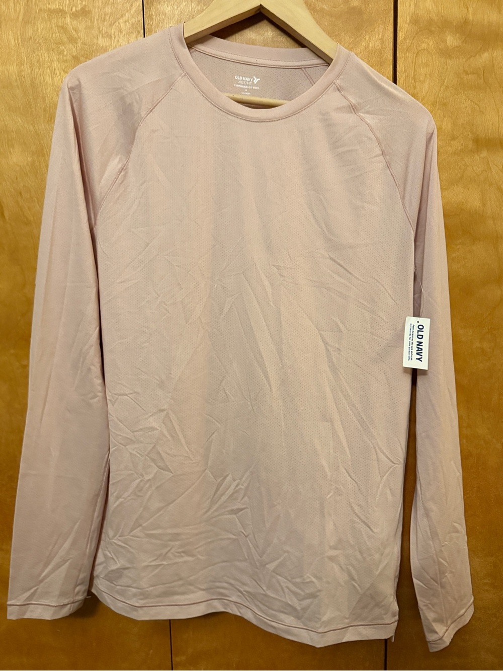 Old Navy Men’s Long-Sleeve Performance Vent Shirt - size medium